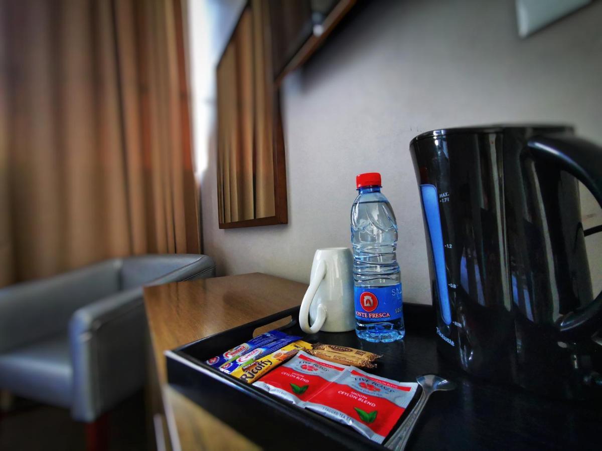 Stay Inn - Guest House Мапуто Екстериор снимка