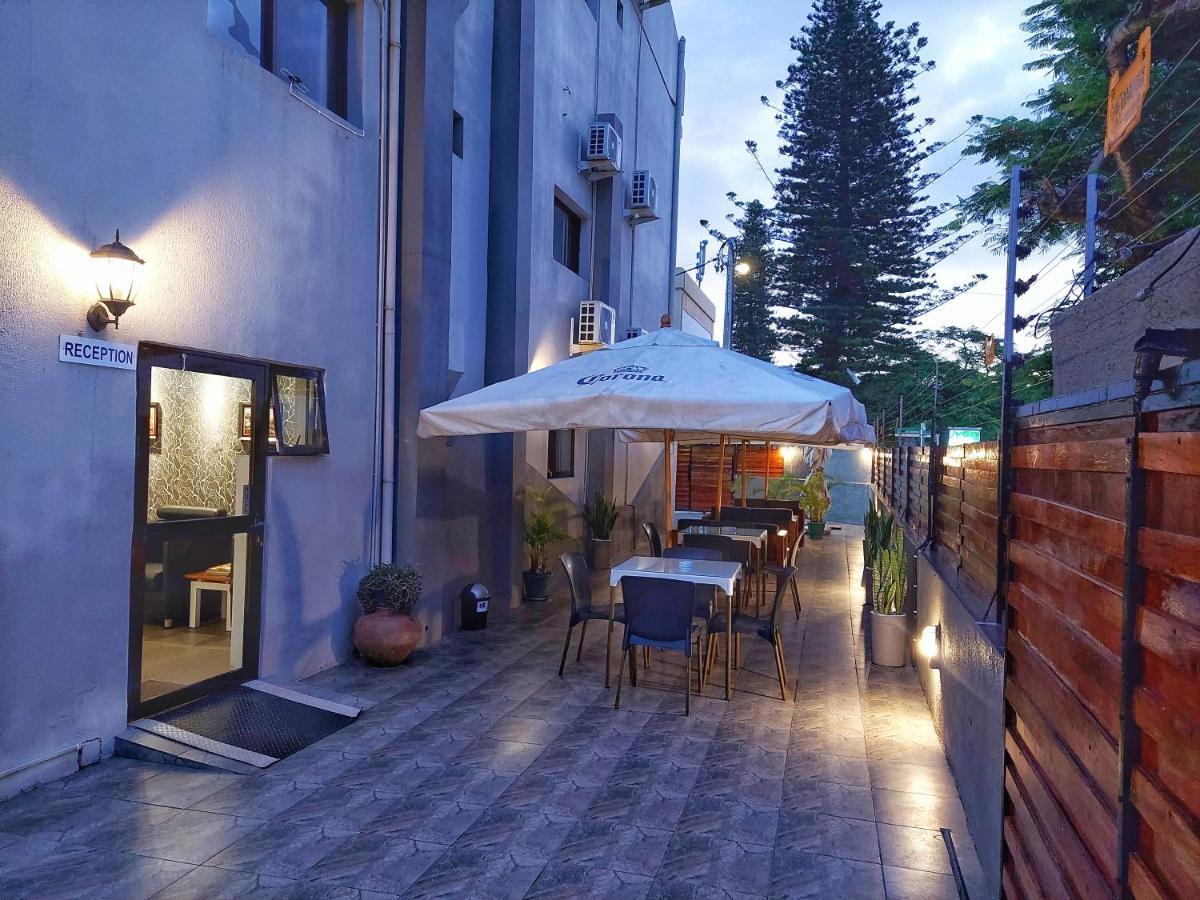 Stay Inn - Guest House Мапуто Екстериор снимка